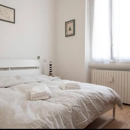 Joivy Classic Flat Near Basilica Di Sant'ambrogio Milão